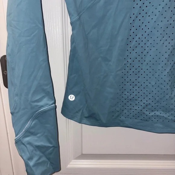 Lululemon quarter zip - Picture 4 of 4